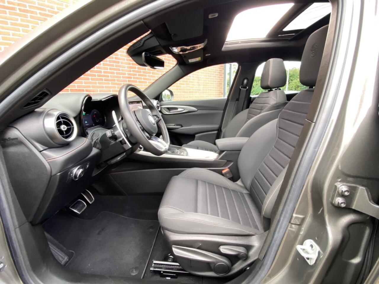 Alfa Romeo Tonale 1.3T PHEV PLUG-IN TRIBUTO ITALIANO NAV ADAPT-CRUISE SCHUIF/KANTE