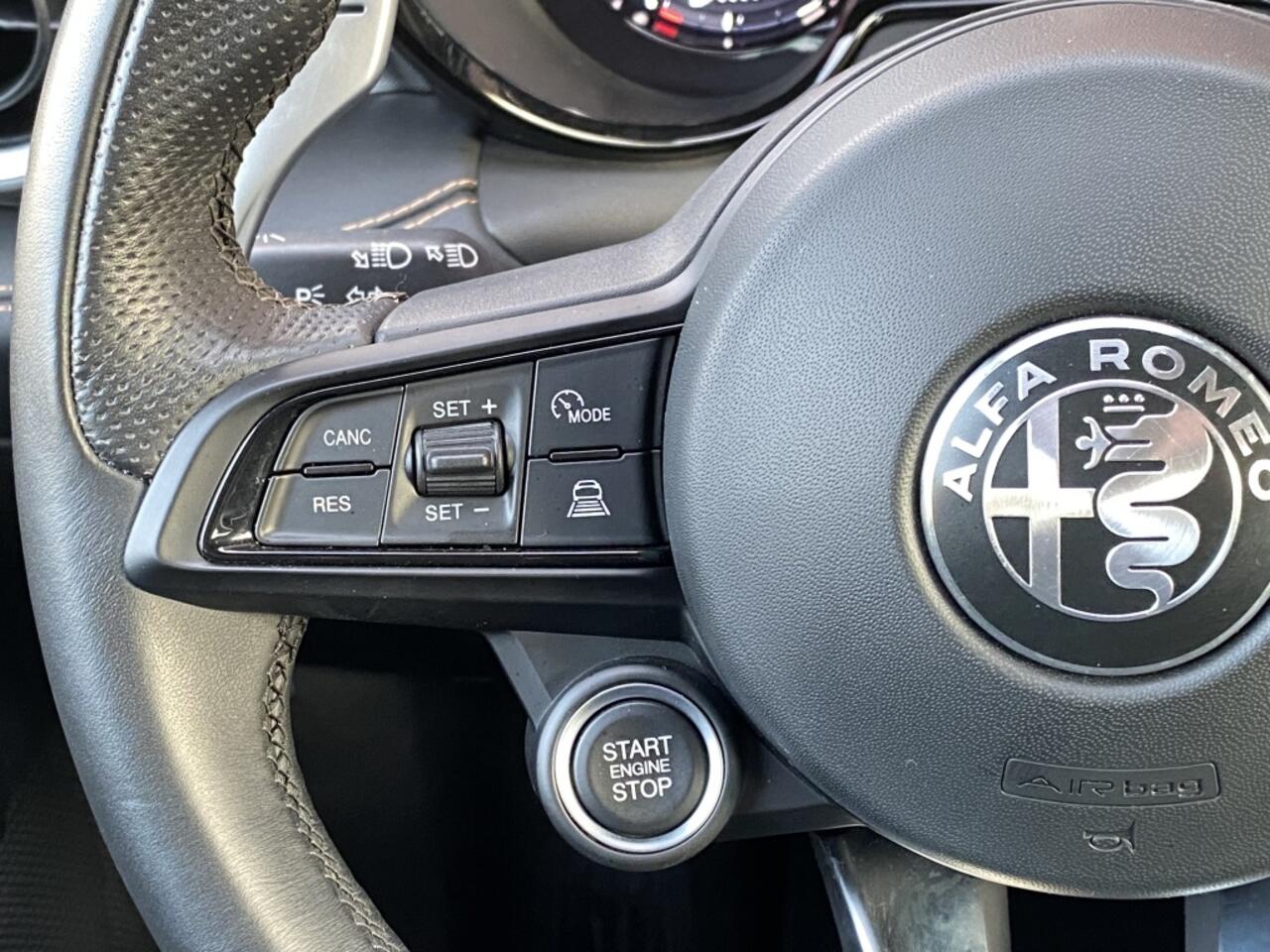 Alfa Romeo Tonale 1.3T PHEV VELOCE NAVI ADAPT-CRUISE STOELVW+VENTI CAMERA