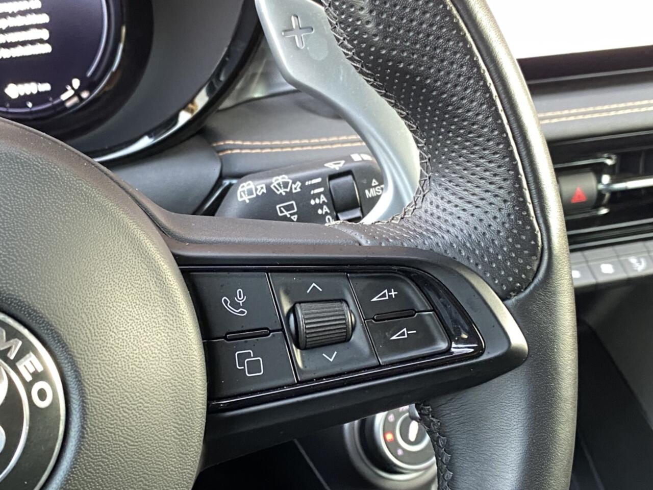 Alfa Romeo Tonale 1.3T PHEV VELOCE NAVI ADAPT-CRUISE STOELVW+VENTI CAMERA