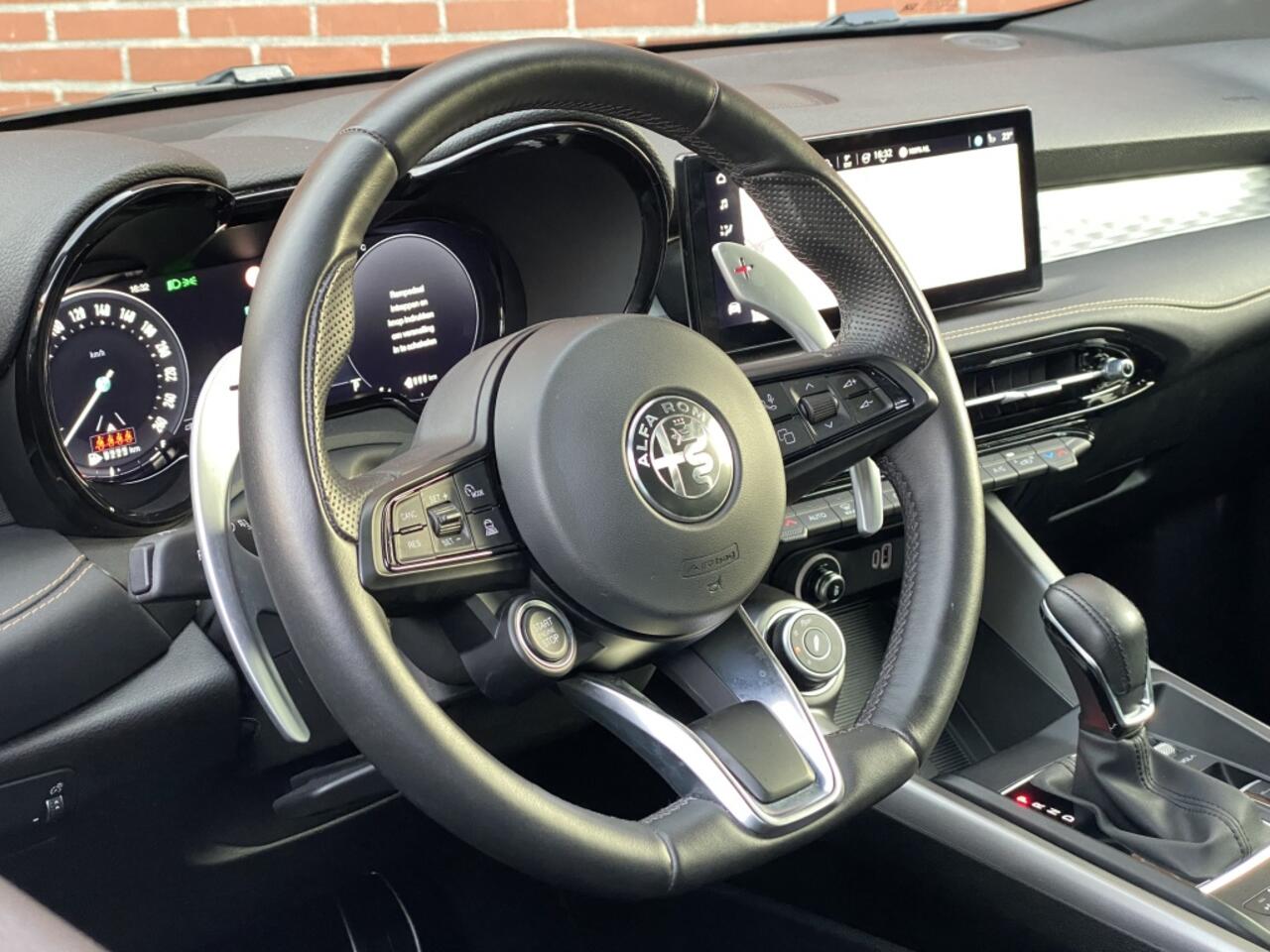 Alfa Romeo Tonale 1.3T PHEV VELOCE NAVI ADAPT-CRUISE STOELVW+VENTI CAMERA