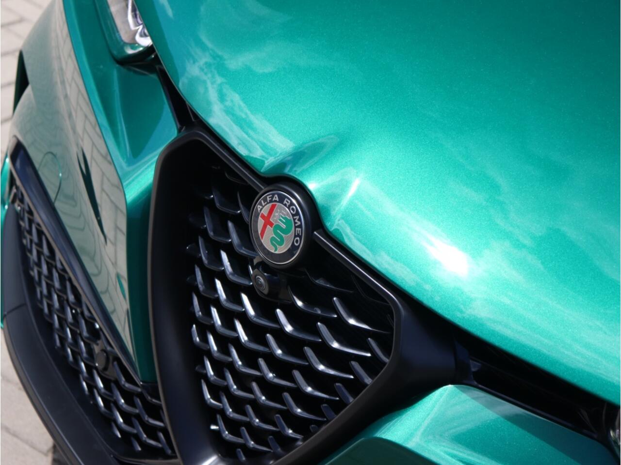 Alfa Romeo Tonale 1.3T PHEV 280 PK Veloce | Pano | Leder | LED | Winter | 20"