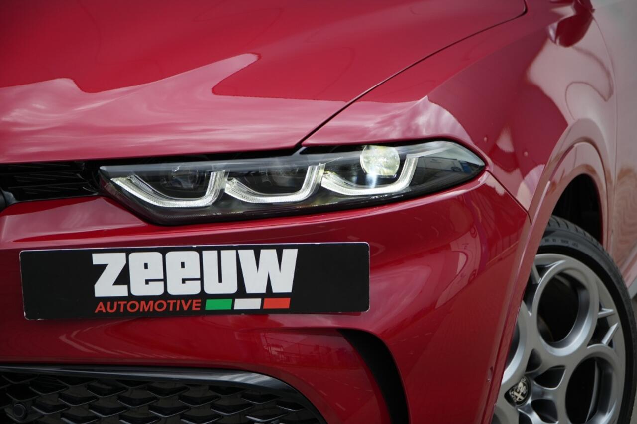 Alfa Romeo Tonale 1.3T PHEV 280 PK Tributo | Pano dak | Tech pack