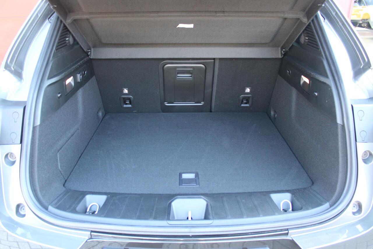 Alfa Romeo Tonale PHEV 280PK VELOCE | NIEUWE AUTO! | PANORAMISCH SCHUIF/KANTEL DAK | WINTERPACK: STOEL/STUUR VERWARMING | TECHNOLOGY PACK: PARKEERWAARSCHUWING VOOR EN ACHTER/360° CAMERA/AUTOMATISCH INPARKEREN/ AUTONOMOUS DRIVING LEVEL 2: ADAPTIVE CRUISE CONTROL/LANE CENTER