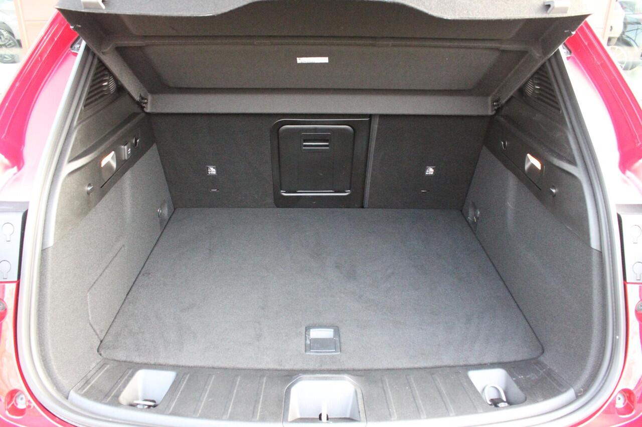 Alfa Romeo Tonale PHEV 280PK VELOCE | HARMAN/KARDON PREMIUM AUDIO | PREMIUM PACK: LEDEREN BEKLEDING/GEVENTILEERDE VOORSTOELEN/4-VOUDIG ELEKTRISCH VERSTELBARE LENDESTEUN VOORSTOELEN | WINTERPACK: STOEL/STUUR VERWARMING | STOEL VENTILATIE | TECHNOLOGY PACK: PARKEERWAARSCHUWI