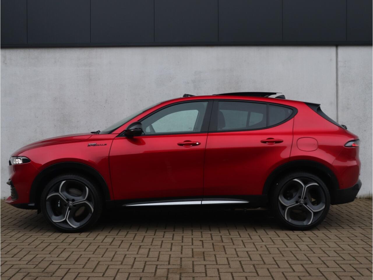 Alfa Romeo Tonale Ibrida Plug-In Q4 270 PK Sport Speciale | Pano | LED | Harman |