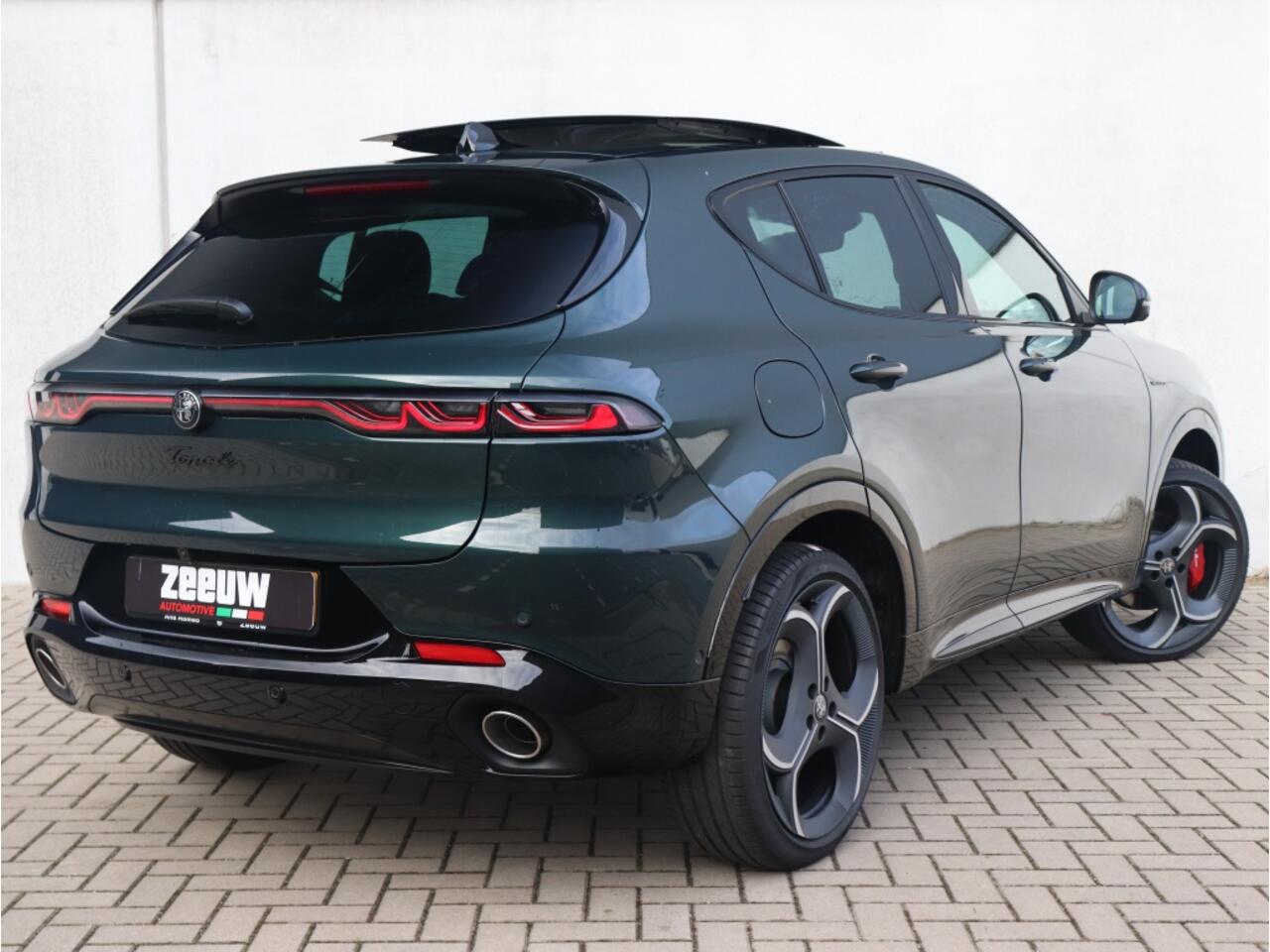 Alfa Romeo Tonale Ibrida Plug-In Q4 270 PK Veloce | Pano | LED | Harman | Leder