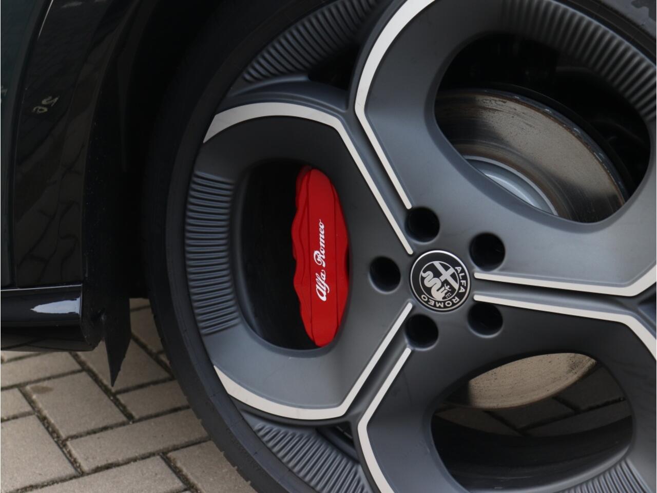 Alfa Romeo Tonale Ibrida Plug-In Q4 270 PK Veloce | Pano | LED | Harman | Leder