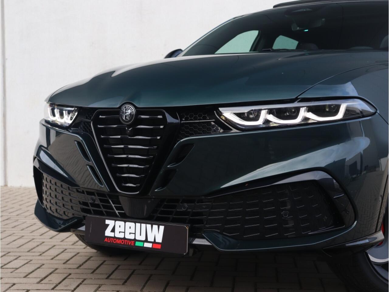 Alfa Romeo Tonale Ibrida Plug-In Q4 270 PK Veloce | Pano | LED | Harman | Leder