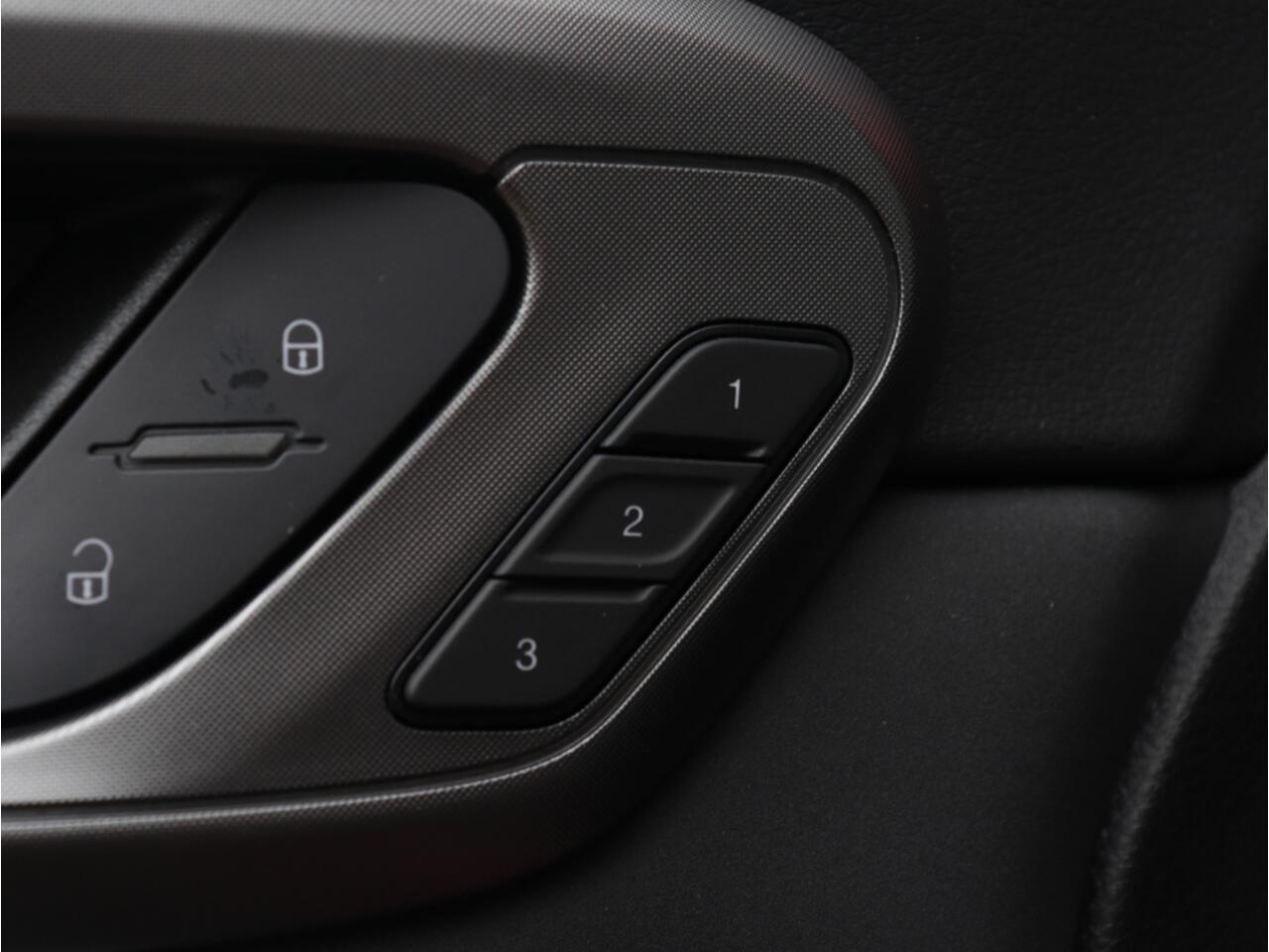 Alfa Romeo Tonale Ibrida Plug-In Q4 270 PK Veloce | Pano | LED | Harman | Leder