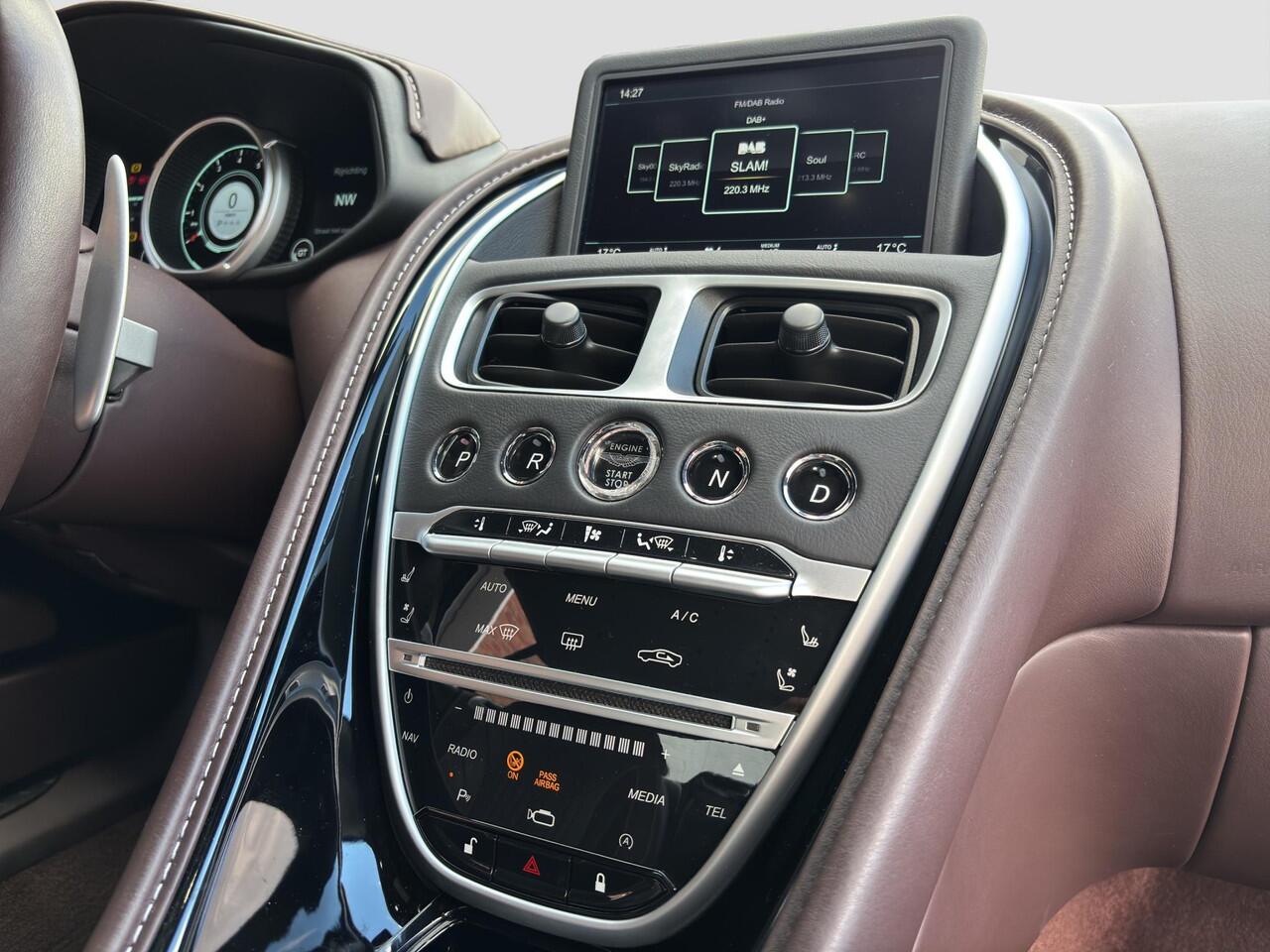 Aston Martin DB11 4.0 V8