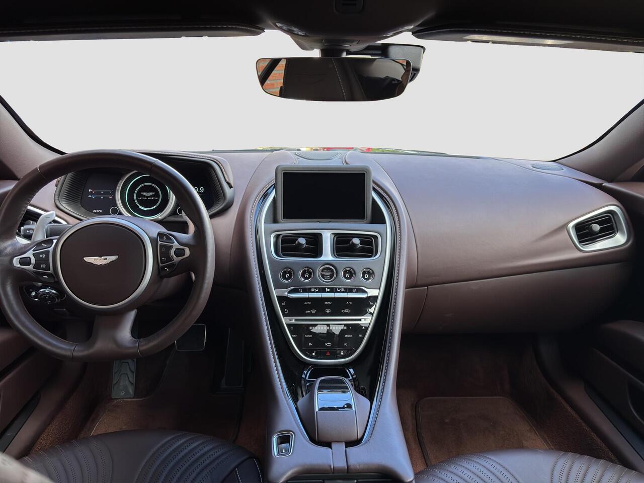 Aston Martin DB11 4.0 V8