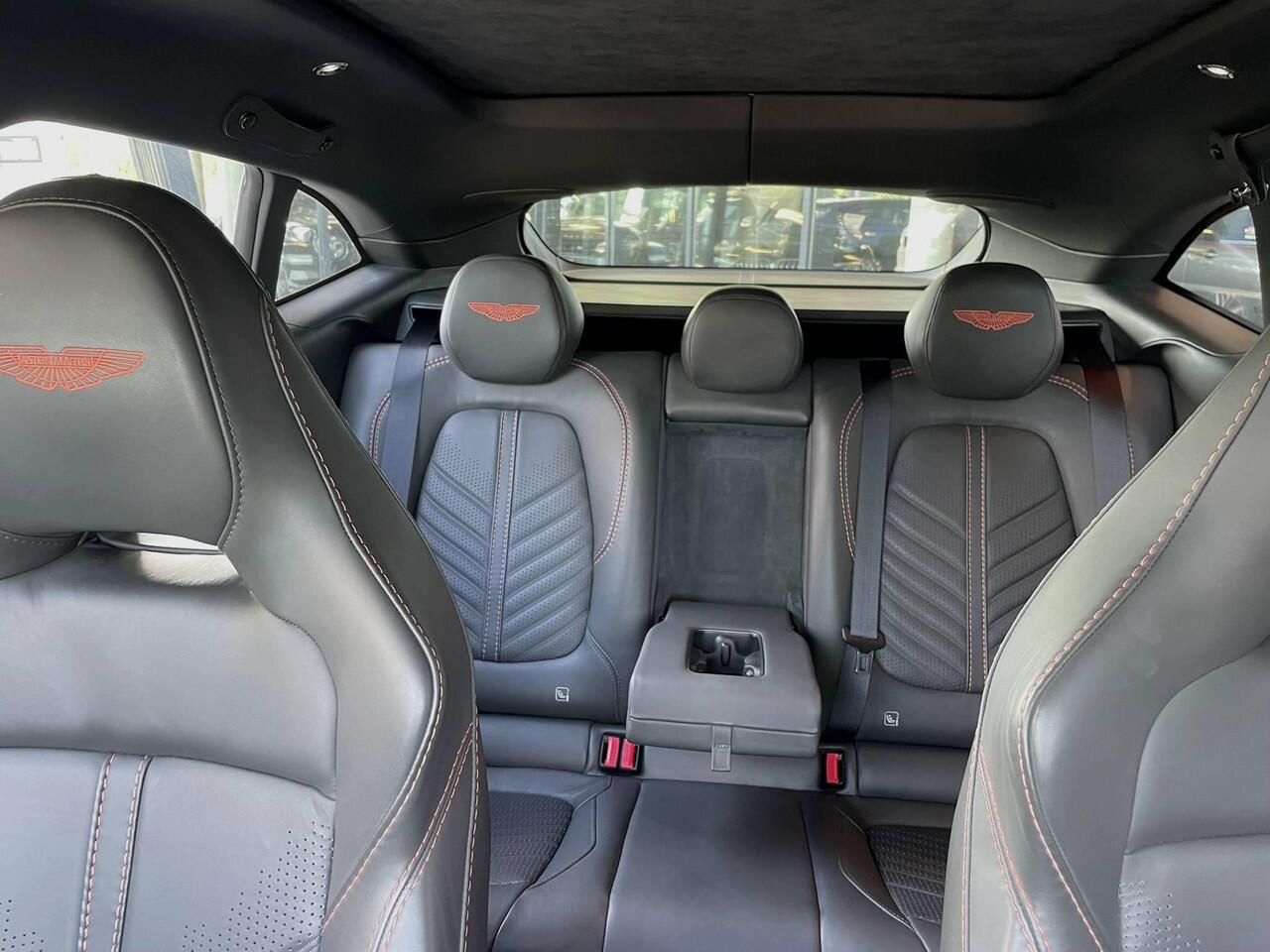 Aston Martin DBX 4.0 V8 707 | Volleder | Carbon | Nw. Pr 360k