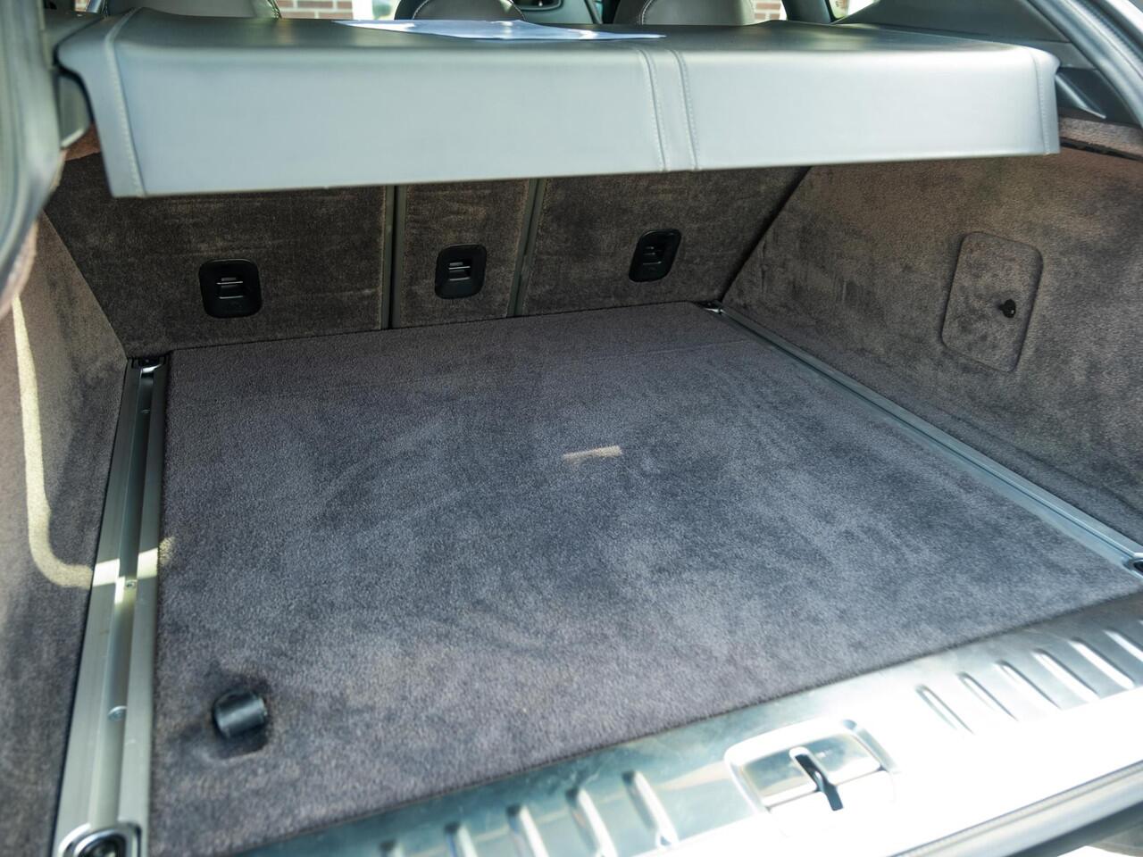 Aston Martin DBX 4.0 V8 707 | Volleder | Carbon | Nw. Pr 360k