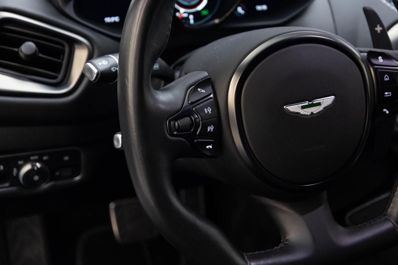 Aston Martin VANTAGE 4.0 V8 | Gloss Black pack | 20 Inch |