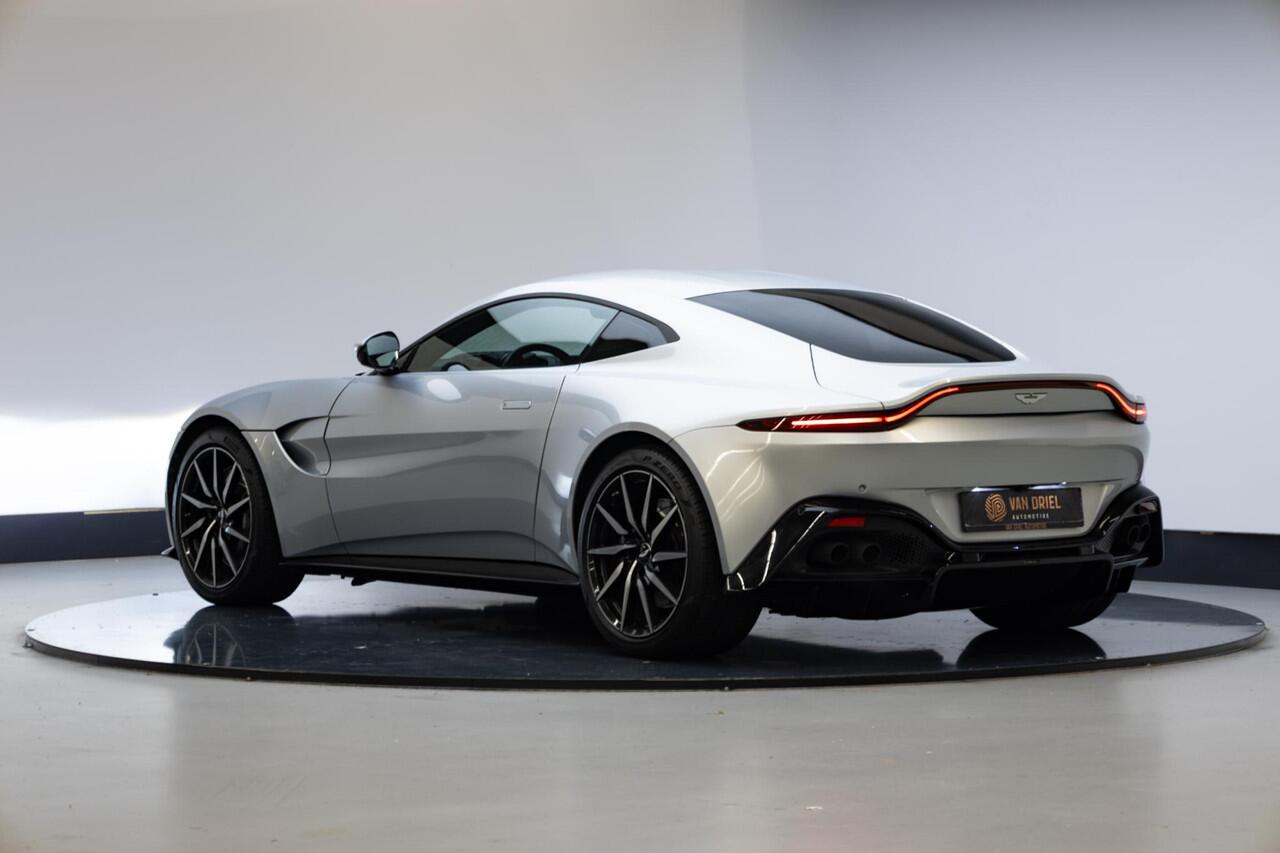 Aston Martin VANTAGE 4.0 V8 | Gloss Black pack | 20 Inch |