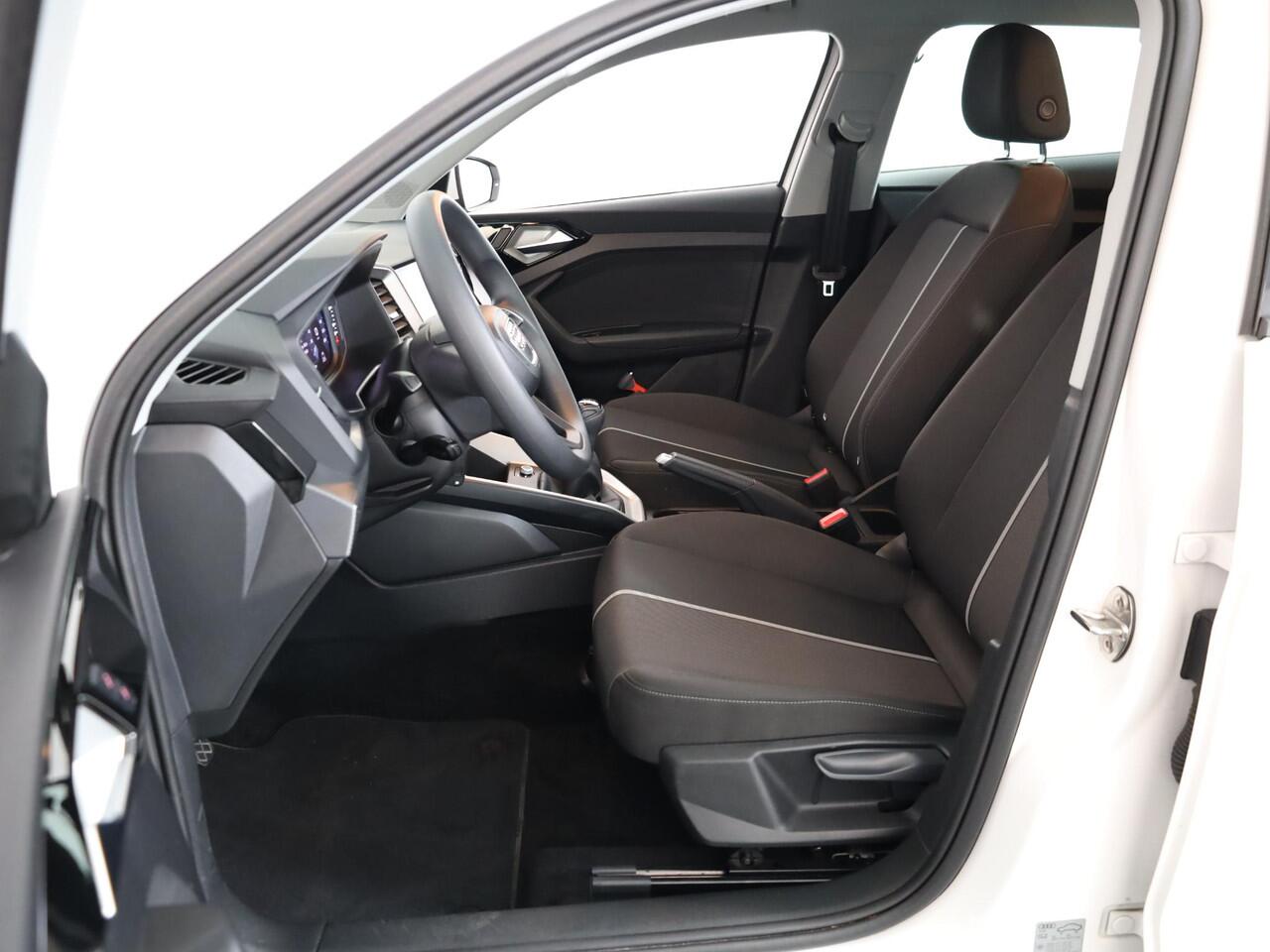 Audi A1 Sportback 25 TFSI 95 PK | Navigatie via app | Cruise control | 17inch LM velgen | Airco |