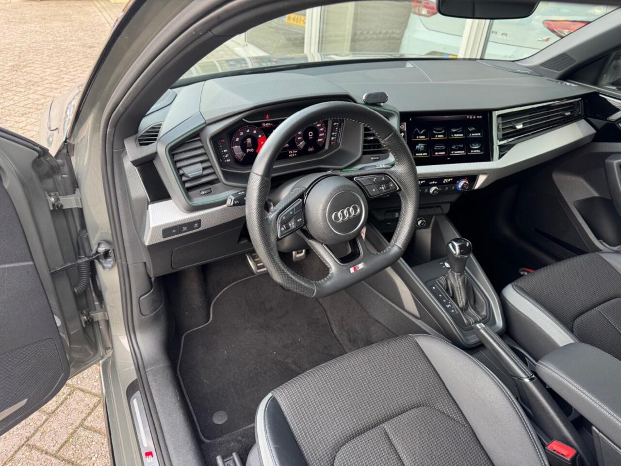 Audi A1 30 TFSI S Line edition one