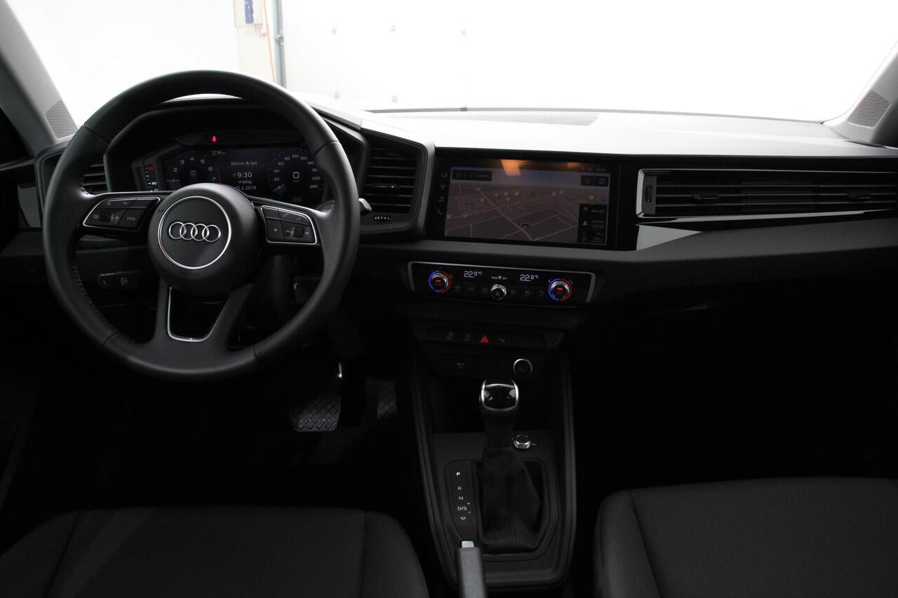 Audi A1 Sportback 30 TFSI 115pk Automaat Audi A1 Sportback 30 TFSI Automaat | Navigatie | Climate Control | Virtual Cockpit | Bluetooth | Cruise control | Lichtmetalen Velgen | Parkeer sensoren