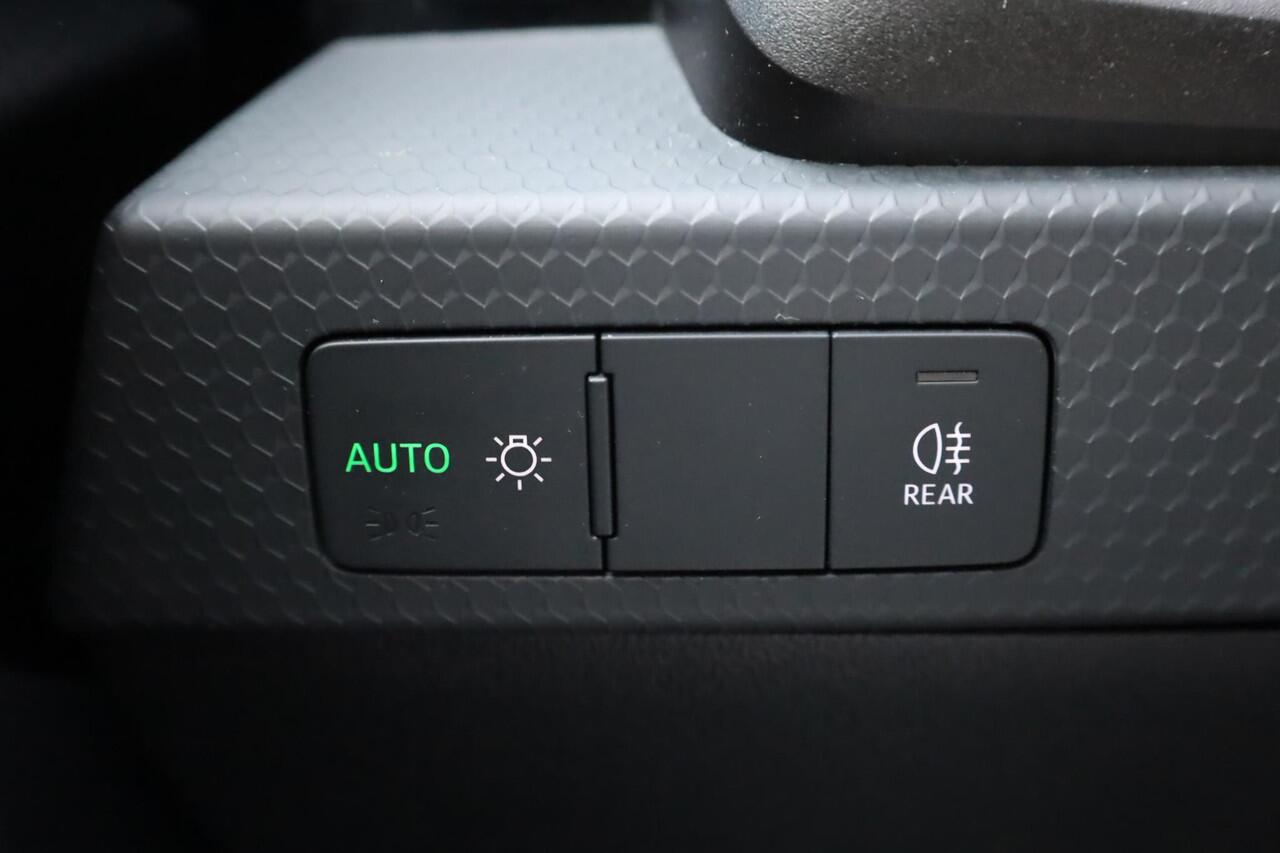 Audi A1 Sportback 30 TFSI Advanced epic 85KW/115PK, Cruise control, navigatie, digital cockpit, 17'' LMV, apple carplay/android auto, parkeersensoren, vierseizoenenbanden, dealer onderhouden.