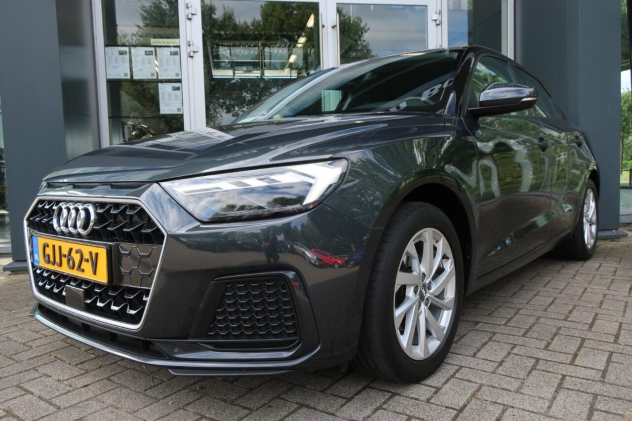 Audi A1 30 TFSI, LED Verlichting, Clima, PDC, etc.