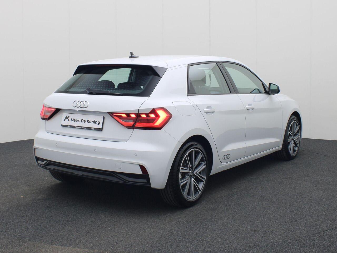 Audi A1 Sportback 30 TFSI/110PK Epic · Navigatie · Climate-control · Parkeersensoren ·
