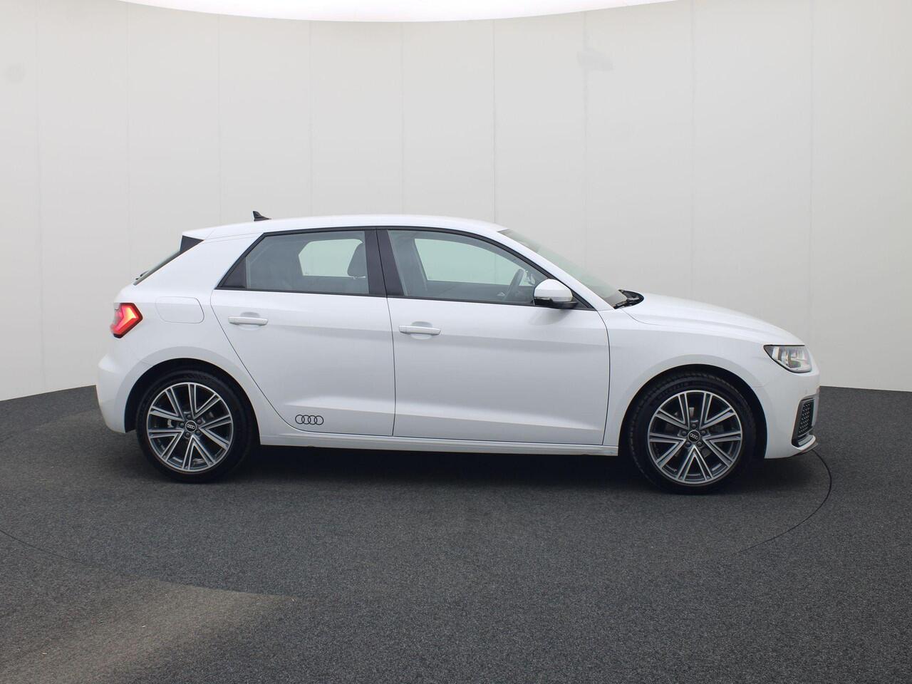 Audi A1 Sportback 30 TFSI/110PK Epic · Navigatie · Climate-control · Parkeersensoren ·