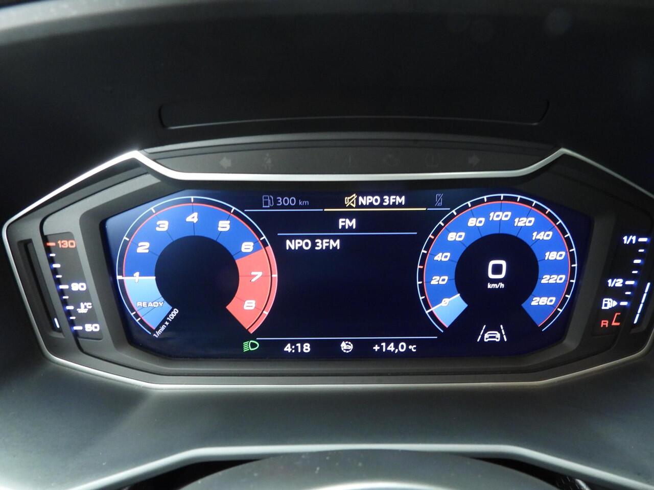 Audi A1 Sportback 30 TFSI epic 115PK | CarPlay | 17" | Parkeersensoren | Sportstuur