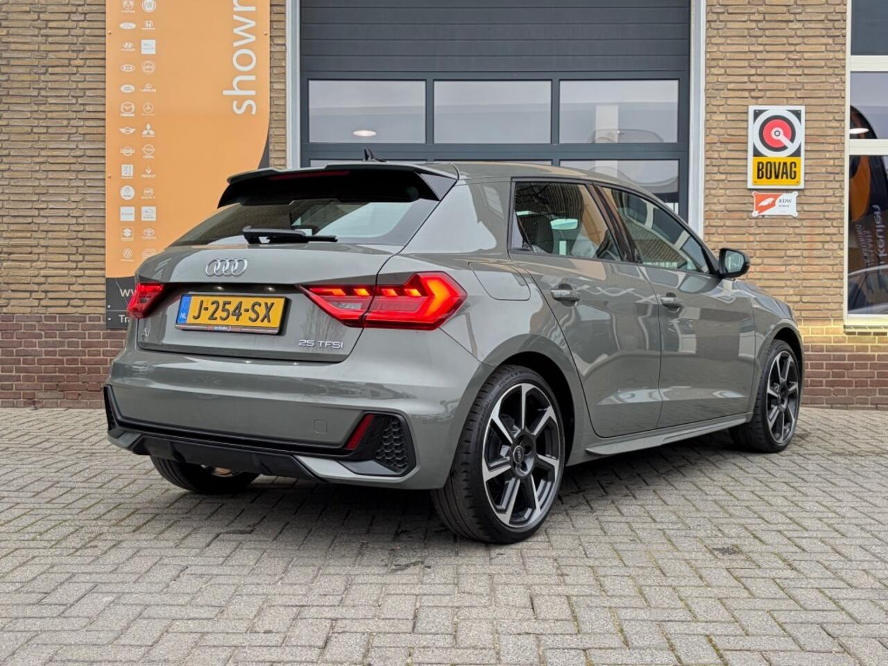 Audi A1 SPORTBACK 25 TFSI S-LINE SPORT HALF LEER/ACC-CRUISE/LED/18/VIRTUAL/NL-AUTO