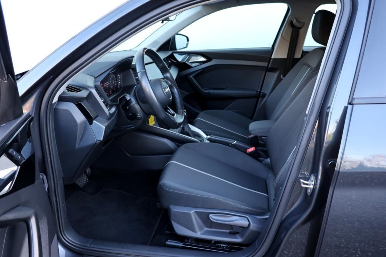 Audi A1 Sportback 25 TFSI Automaat Pro Line - 95 pk **Carplay / PDC / Climate