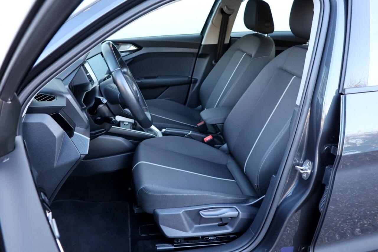 Audi A1 Sportback 25 TFSI Automaat Pro Line - 95 pk **Carplay / PDC / Climate