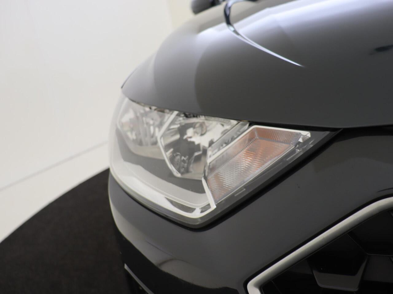 Audi A1 Sportback 30 TFSI Pro Line | Stoelverwarming | Navigatie Plus | Parkeersensoren | CarPlay | Cruise control | Climate control | Elektrisch inklapbare buitenspiegels |