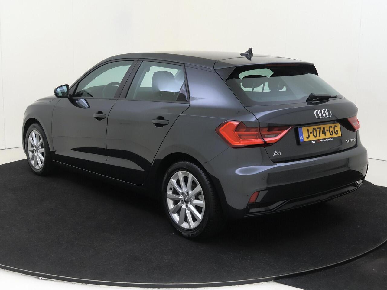 Audi A1 Sportback 30 TFSI Pro Line | Stoelverwarming | Navigatie Plus | Parkeersensoren | CarPlay | Cruise control | Climate control | Elektrisch inklapbare buitenspiegels |