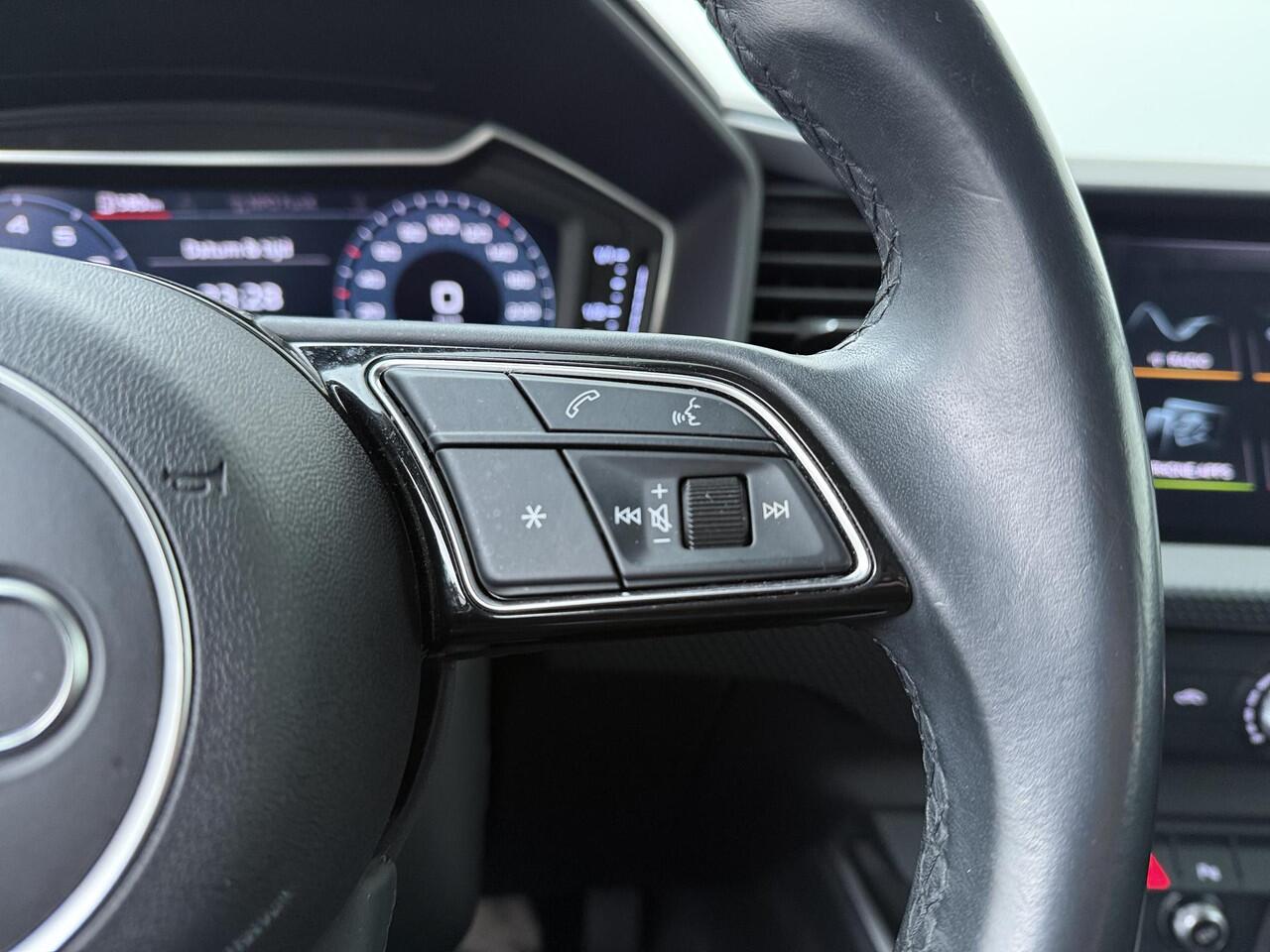 Audi A1 Sportback 30 TFSI Pro Line | 110 PK | Achteruitrijcamera | Adaptive cruise control | Keyless | Parkeersensoren | Digitale cockpit |