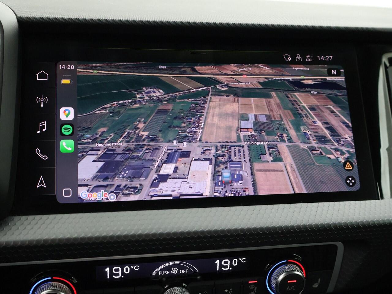 Audi A1 Sportback 25 TFSI + SFEERVERLICHTING | APPLE CARPLAY | VIRTUAL COCKPIT | SPORTSTOELEN | STOELVERW.