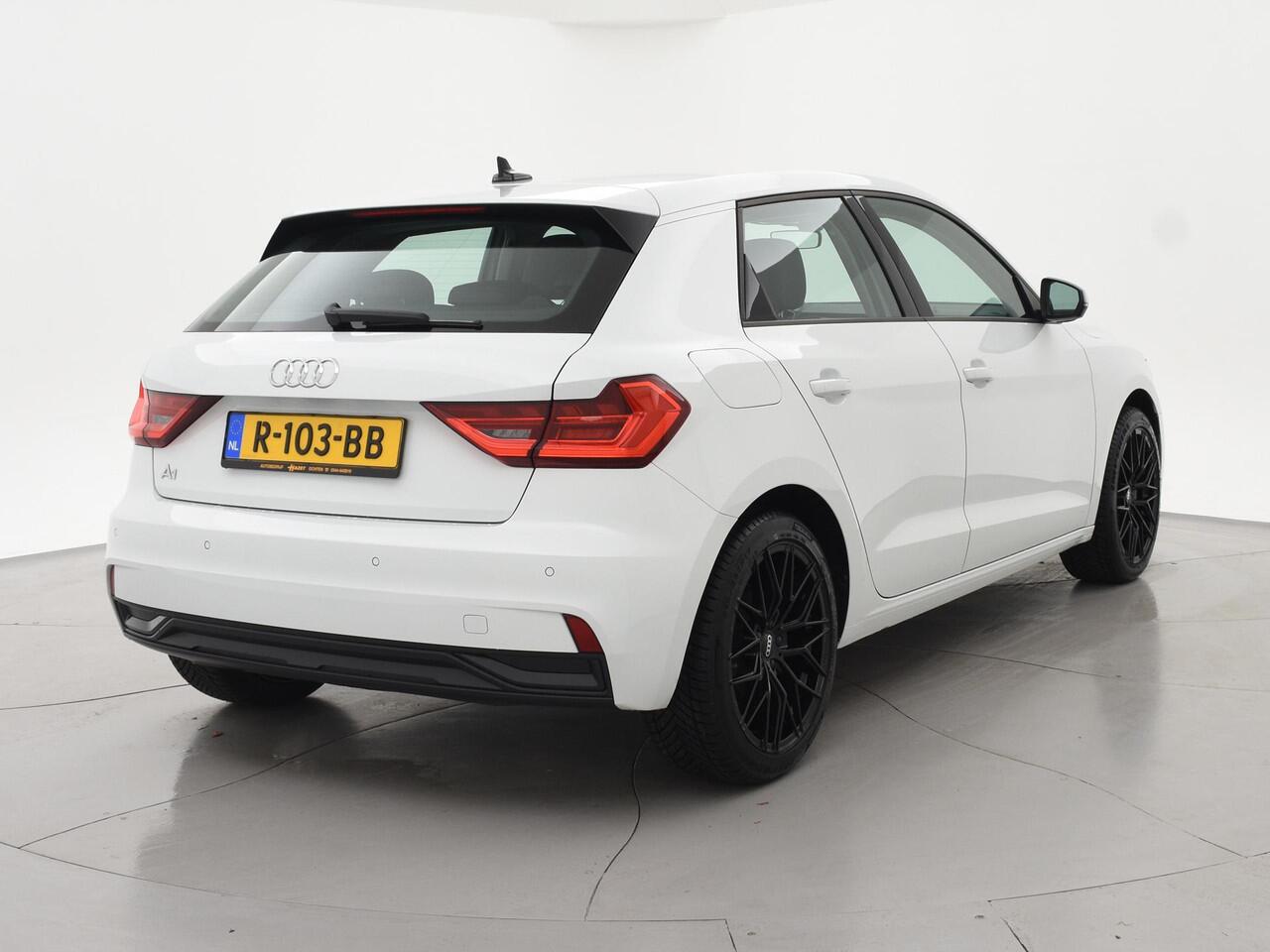 Audi A1 Sportback 25 TFSI + SFEERVERLICHTING | APPLE CARPLAY | VIRTUAL COCKPIT | SPORTSTOELEN | STOELVERW.