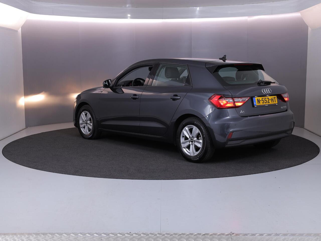 Audi A1 Sportback 30 TFSI Pro Line 110 pk S-tronic | Navigatie via App | Parkeersensoren achter | Airco | Cruise control |