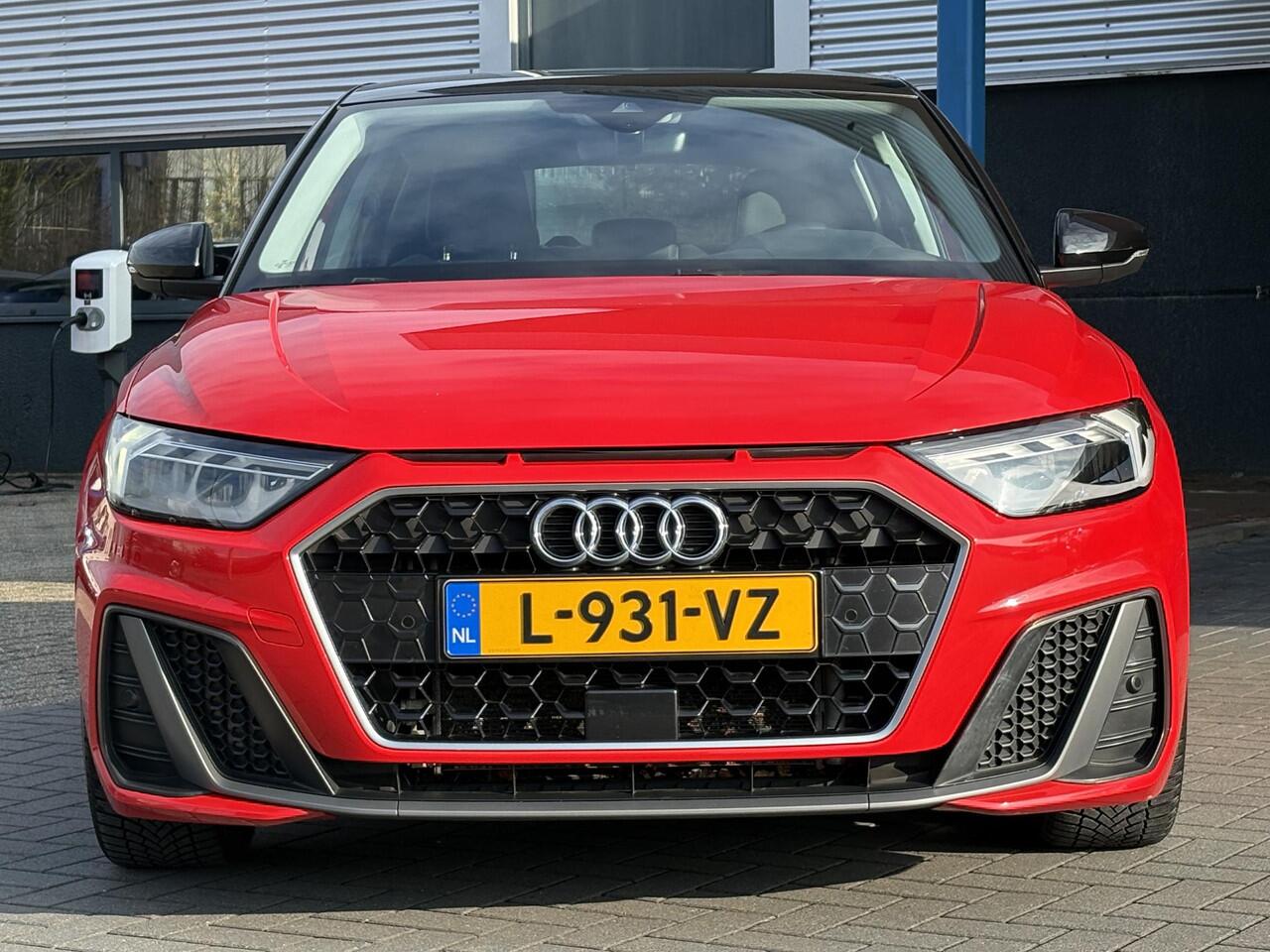 Audi A1 Sportback 30 TFSI S-Edition | Achteruitrijcamera | Cruise Control | Carplay |