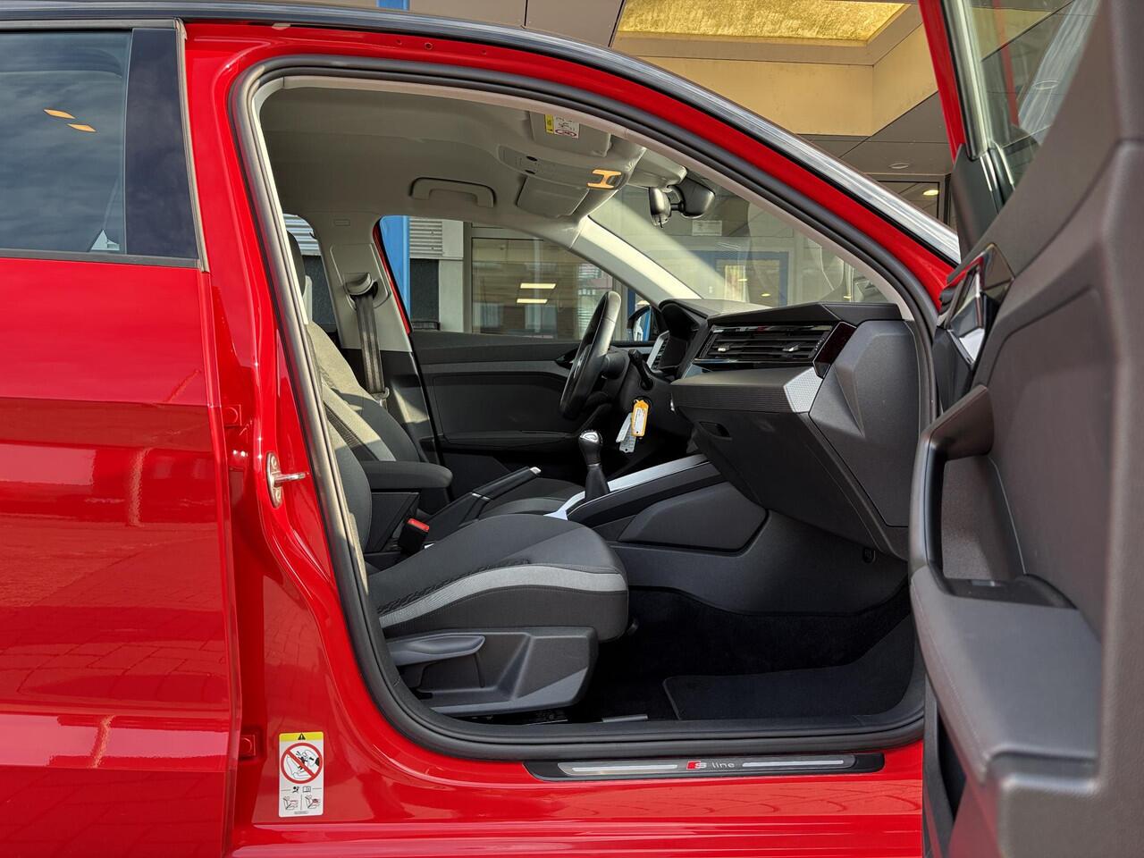 Audi A1 Sportback 30 TFSI S-Edition | Achteruitrijcamera | Cruise Control | Carplay |