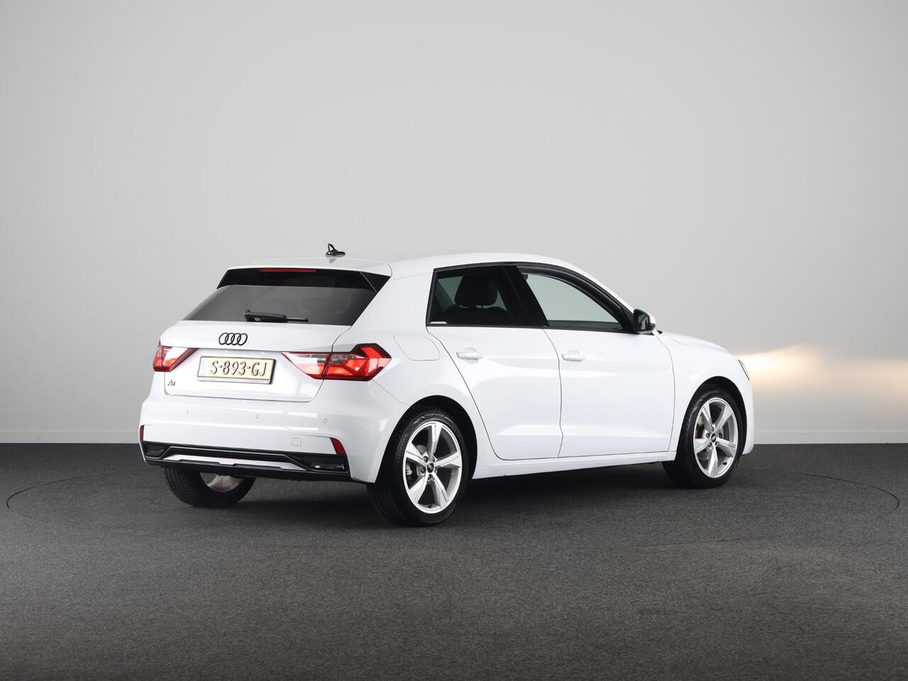 Audi A1 Sportback 30 TFSI Pro Line 110pk | S-line interieur | Climatronic | 17 inch lichtmetalen velgen | Navigatie via App