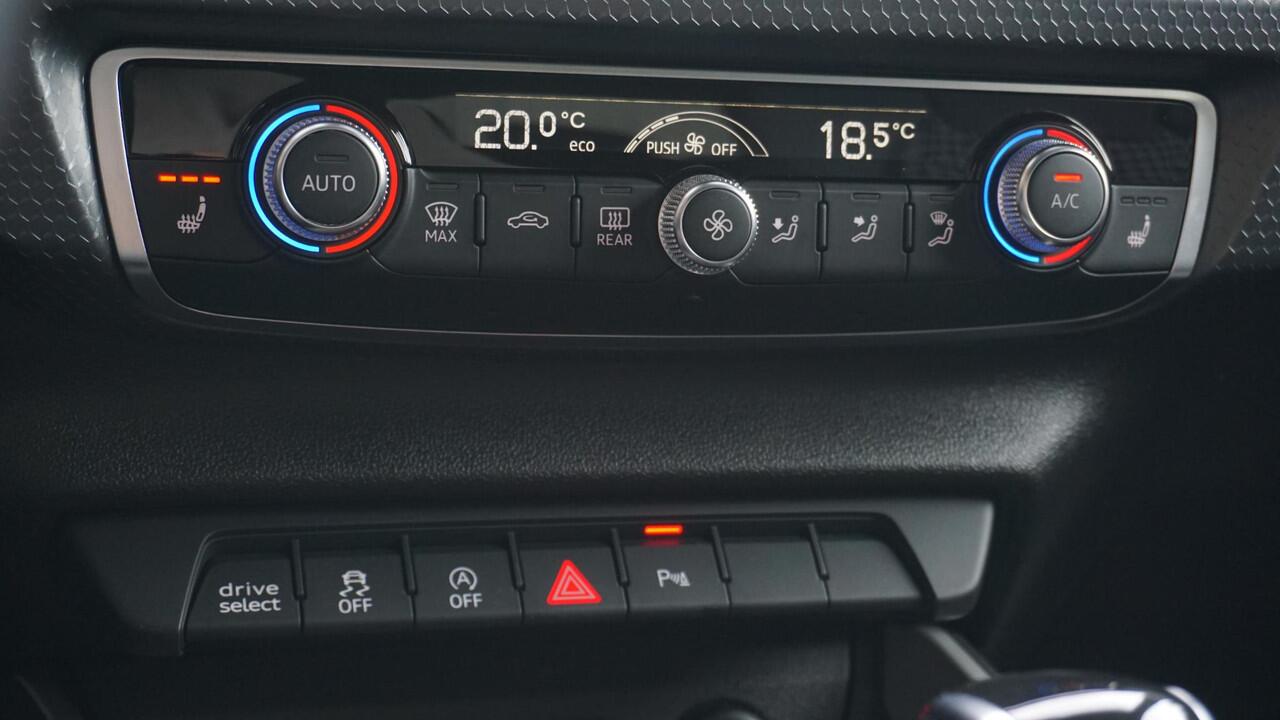 Audi A1 Sportback 30 TFSI 110pk 5Drs S-Line Automaat LED Navi Stoelverwarming Sfeerverlichting 17inch LM Virtual Cockpit *Pijl Grey Metallic*