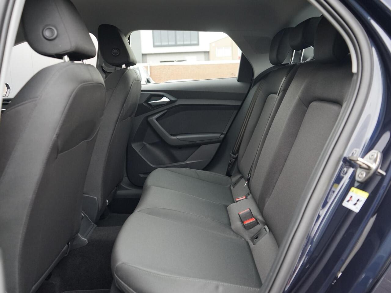 Audi A1 allstreet 25 TFSI Citycarver Dealderonderh. / Lage KM stand! / Stoelverwarming / Climate Control / Virtual Cockpit / DAB radio