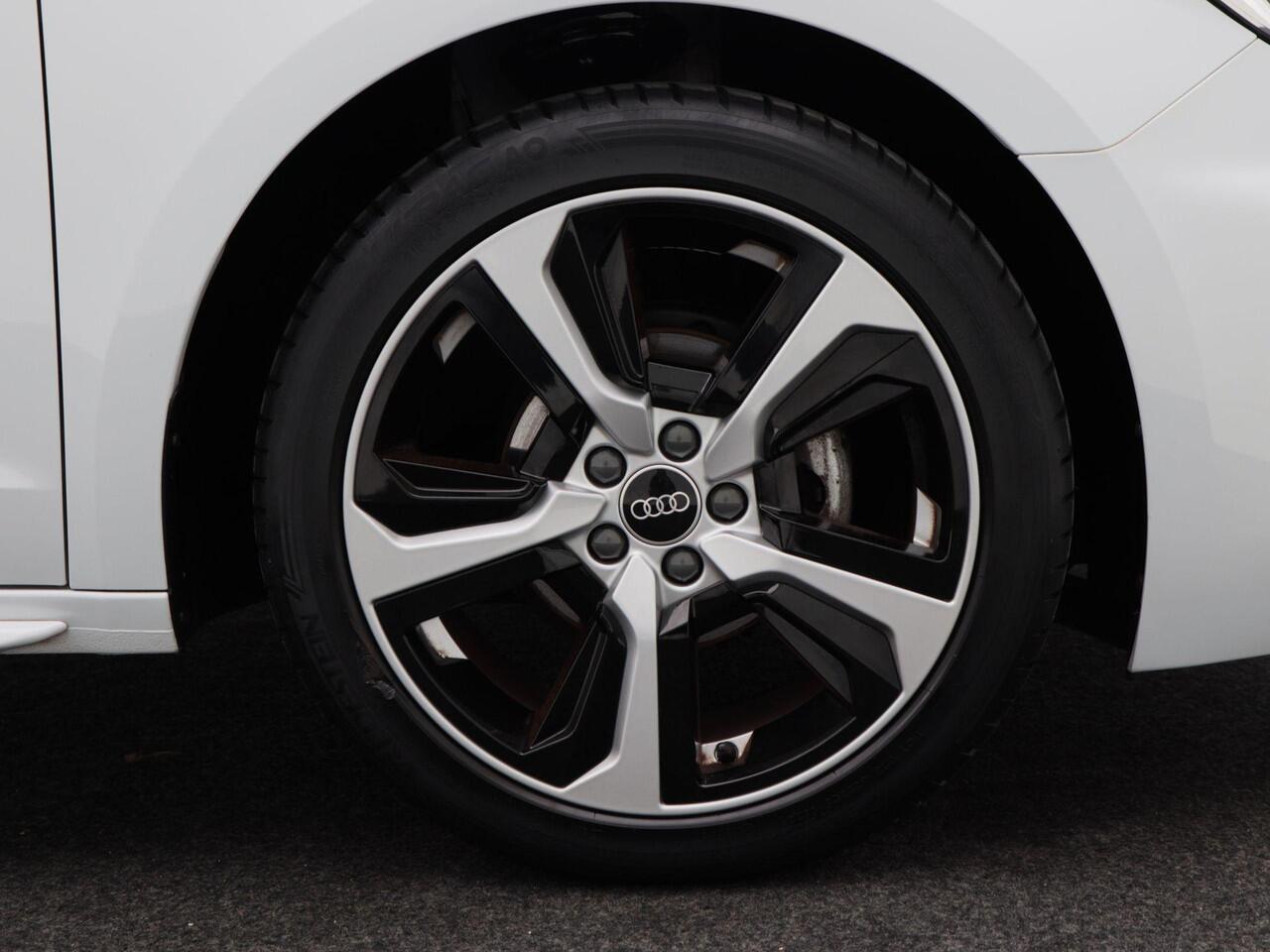 Audi A1 Sportback 25 TFSi S edition | Virtual Cockpit | LED | CarPlay | Sportstoelen | Cruise Control | Sensoren | 17 Inch | 19.947 Km!!