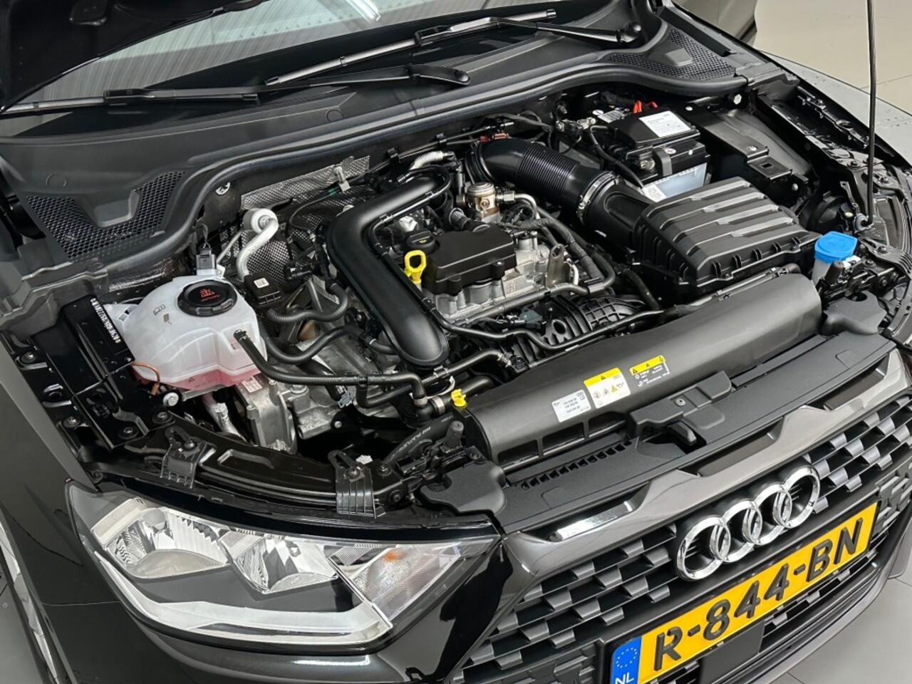 Audi A1 30 TFSI PRO LINE Mythoszwart metallic
