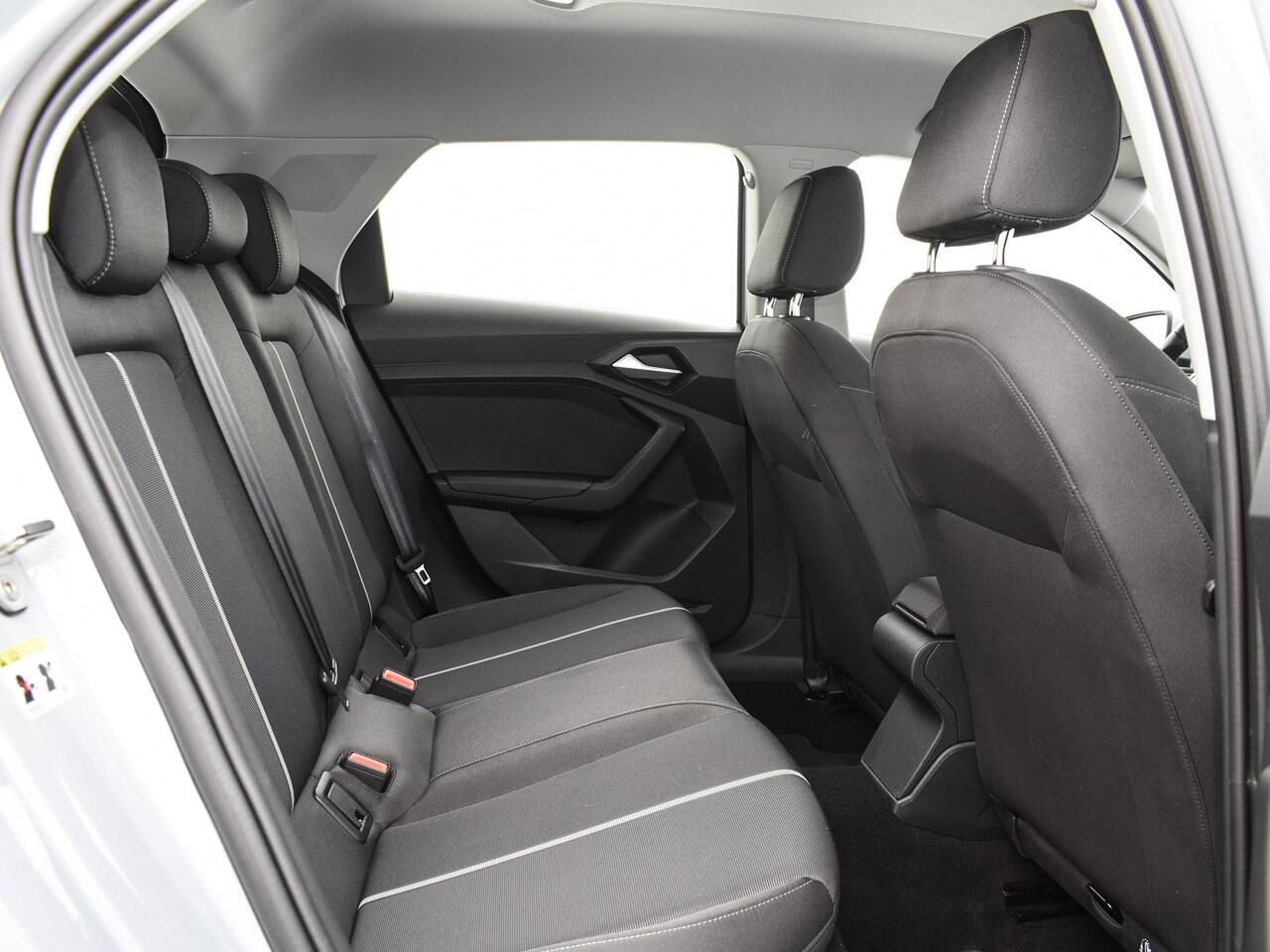 Audi A1 Sportback 25 TFSI 95pk Pro Line · Apple/Android Car Play · P-Sensoren · Airco · Cruise Control · 15'' Inch · Garantie t/m 10-07-2027 of 100.000km