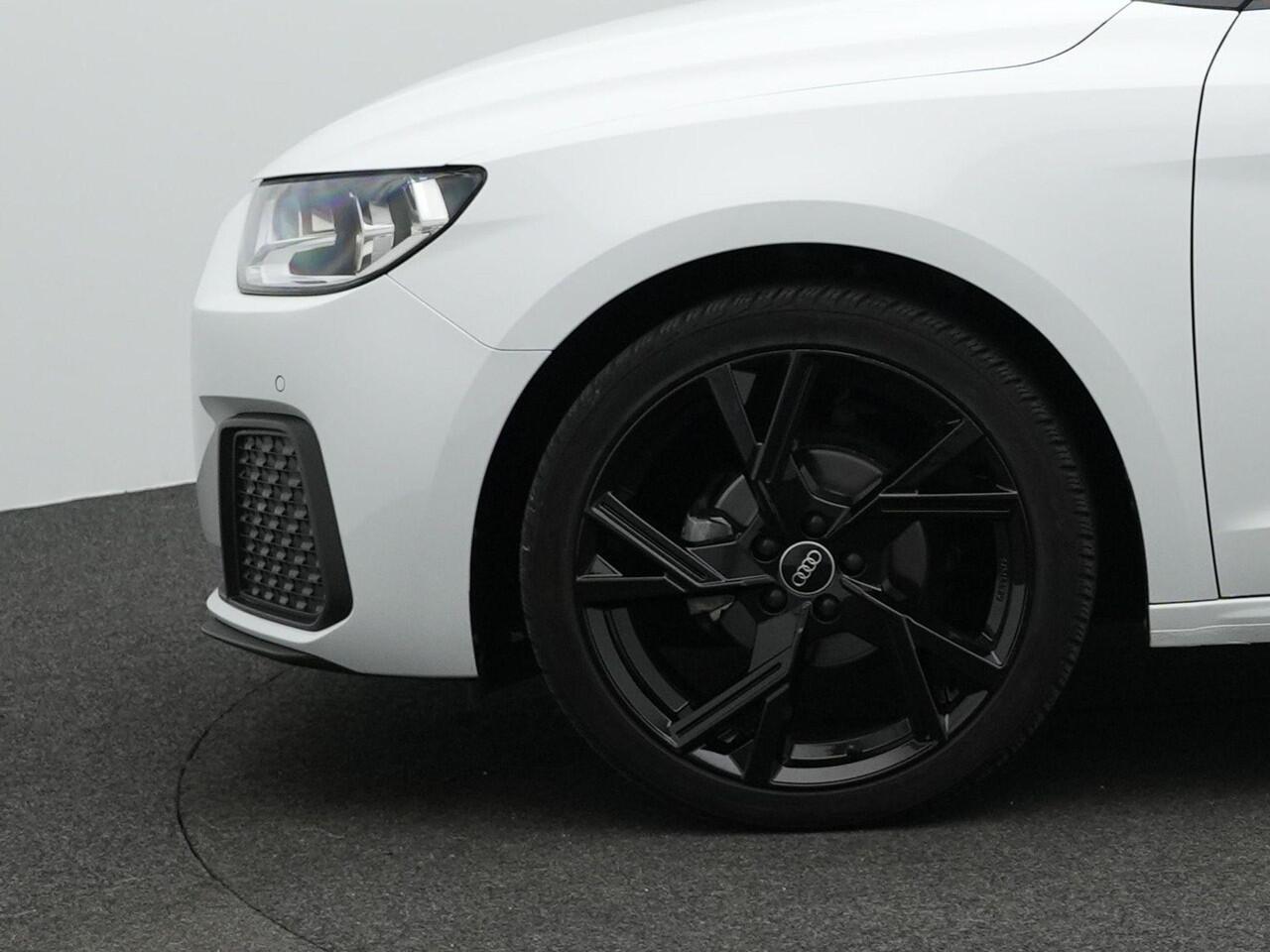 Audi A1 Sportback 25 TFSI 95 pk Pro Line | Parkeersensoren voor/achter | Carplay | Cruise Control