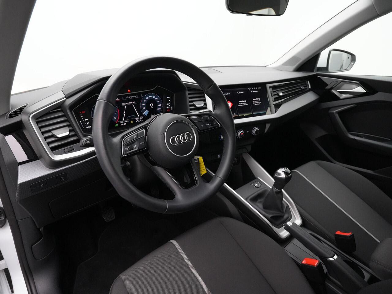 Audi A1 Sportback 25 TFSI 95 pk Pro Line | Parkeersensoren voor/achter | Carplay | Cruise Control