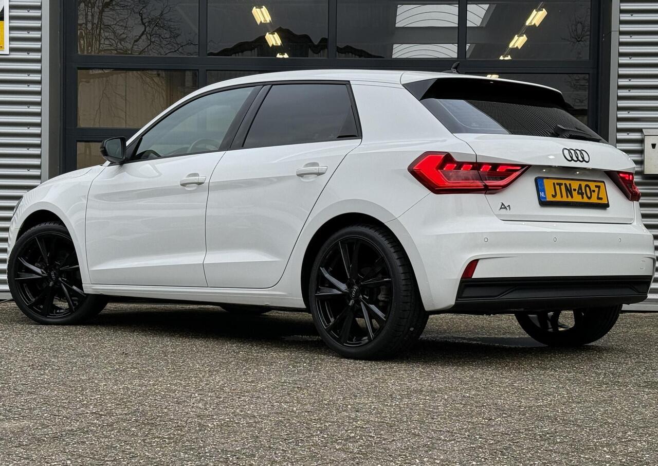 Audi A1 Sportback 30 TFSI Pro Line LED l AppleCarplay l 18 Inch l Black Style l Stoelverarming