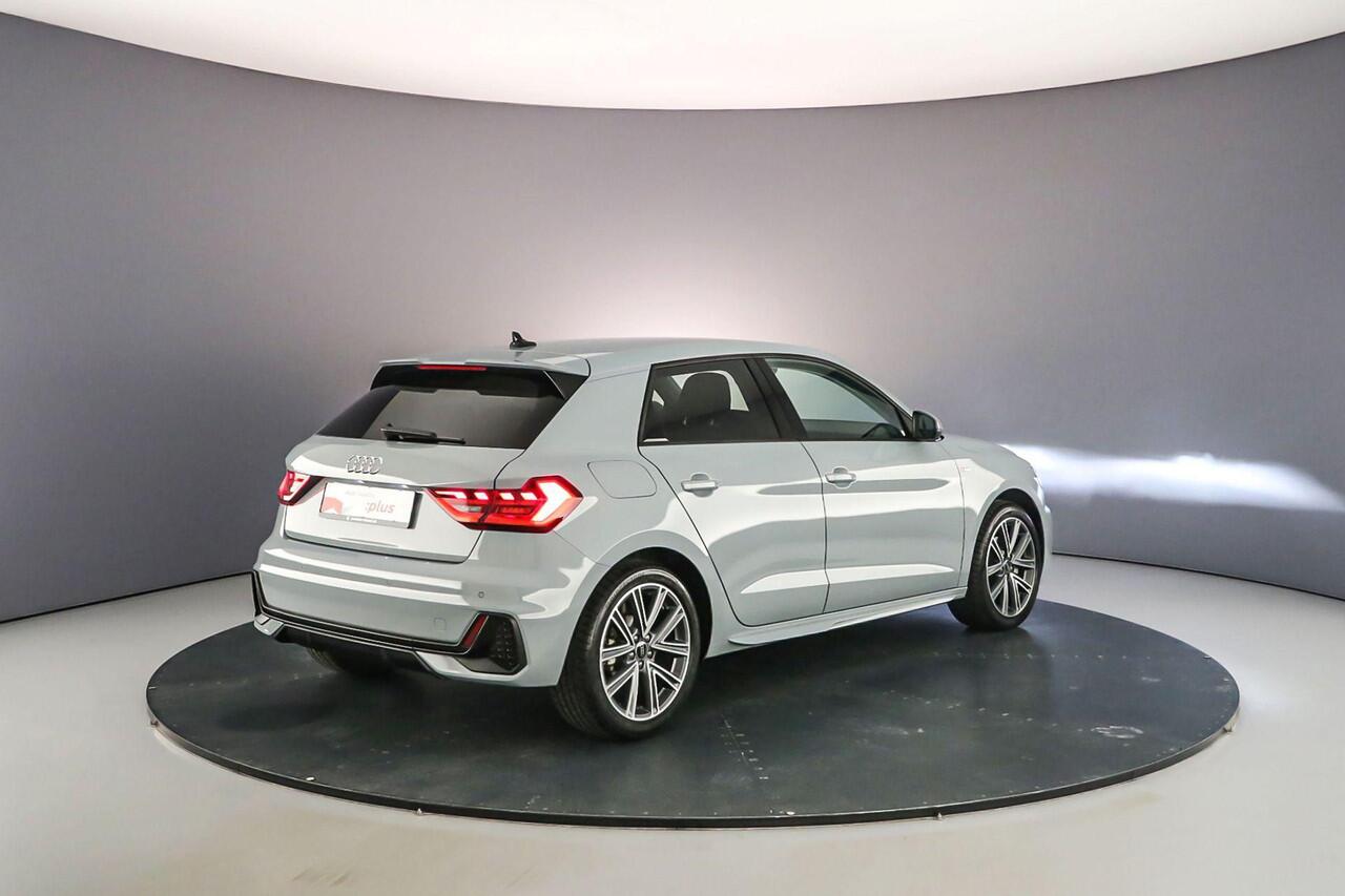 Audi A1 Sportback 30 TFSI S edition S Line | Keyless | Stoelverwarming | Carplay | Audi Sound