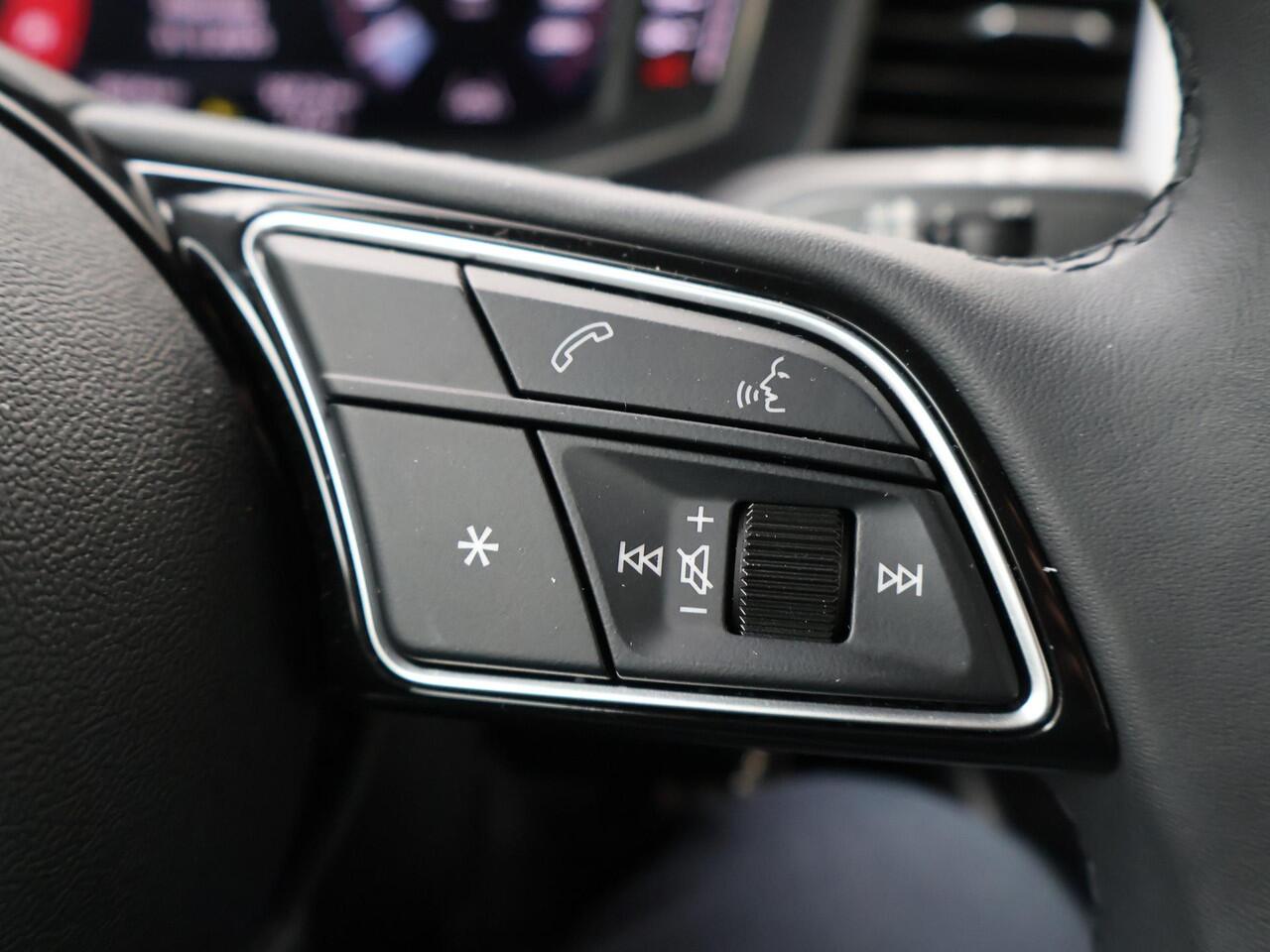 Audi A1 Sportback Advanced edition 25 TFSI 5-bak Audi Virtual cockpit | 17'' LMV Cruise control | LED achterlichten | Optiekpakket zwart | Parkeersensoren achter | Cruise control | Apple Carplay/Android Auto | Sportstuur plus