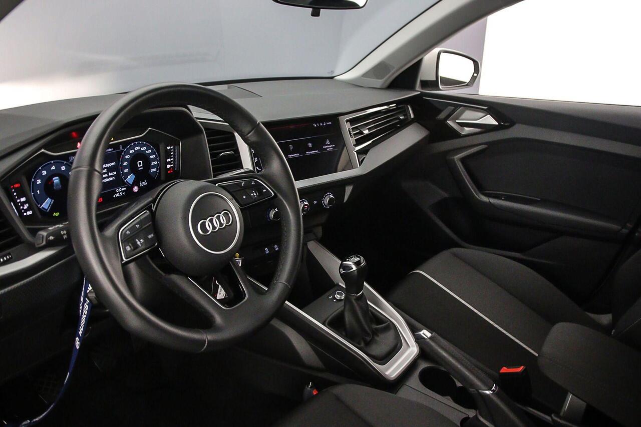 Audi A1 Sportback 25 TFSI Pro Line | Cruise control | Carplay | Parkeersensoren |